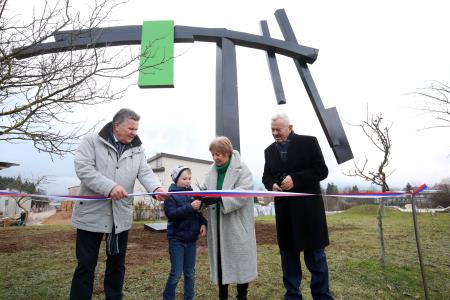Slovesnost ob postavitvi Mobila na veter 29 Foto Ljubo Vukelič